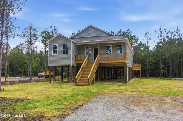 $420,000 | 588 Vandemere Creek Drive, Vandemere, NC 28587