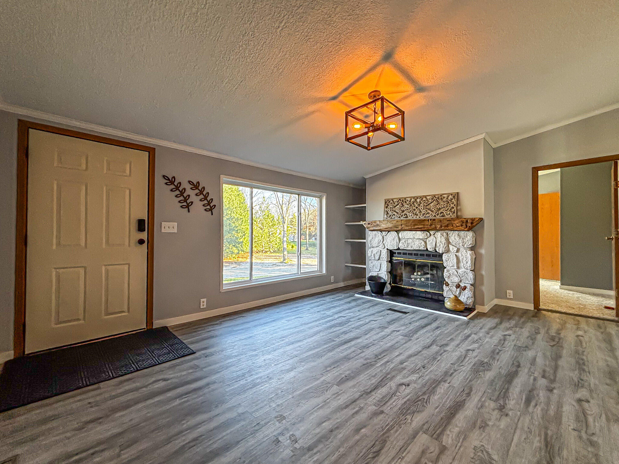 N8538 River Road Watertown, WI 53094 - Photo 28 of 44 Great Room