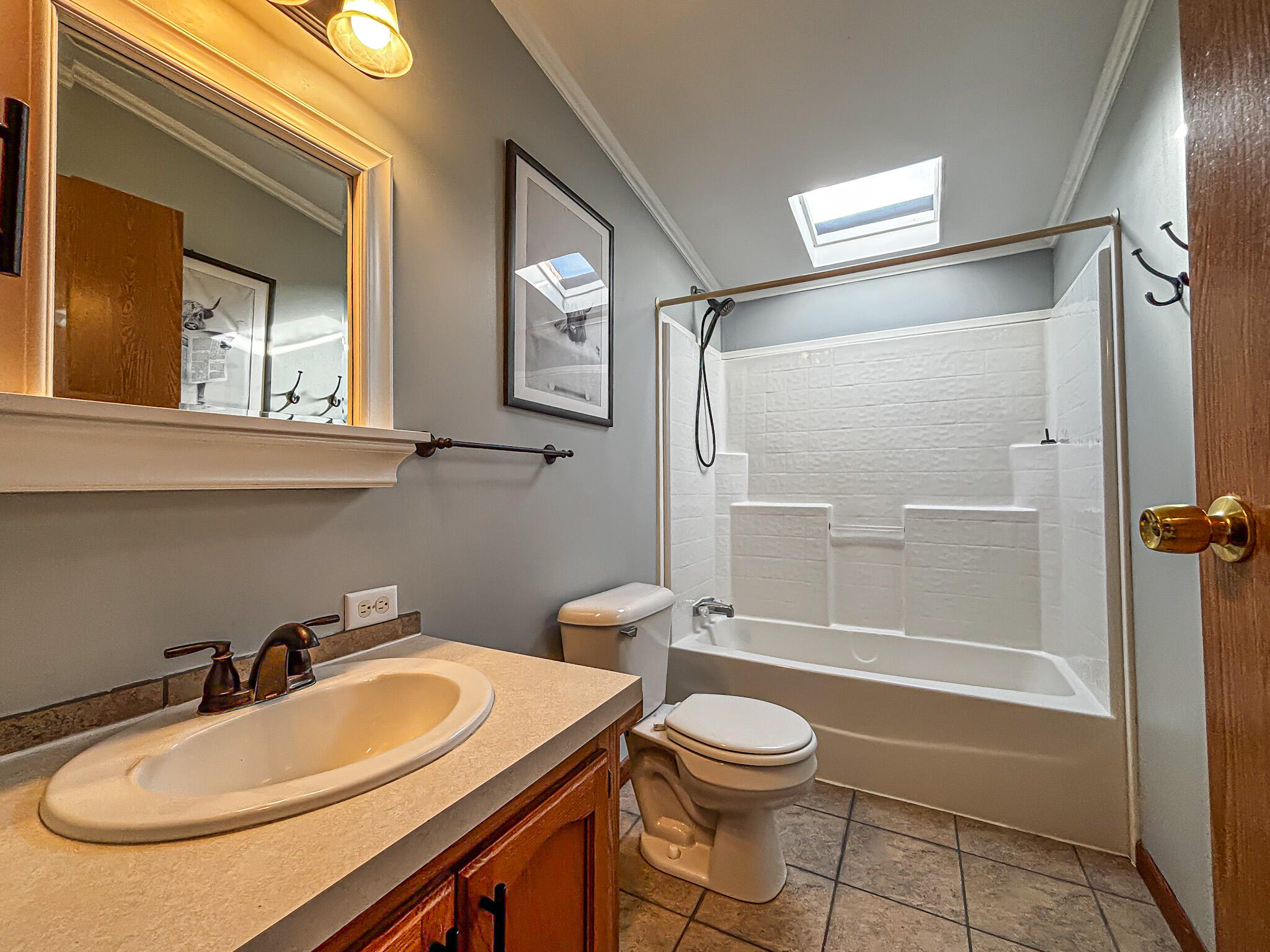 N8538 River Road Watertown, WI 53094 - Photo 34 of 44 Bathroom