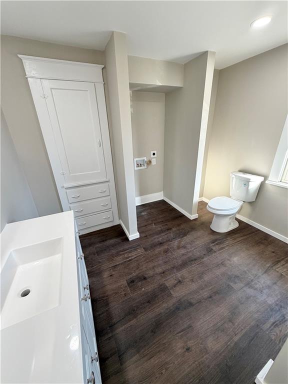 320 Reis Street New Castle, PA 16101 - Photo 18 of 28 a bathroom with a sink and a toilet