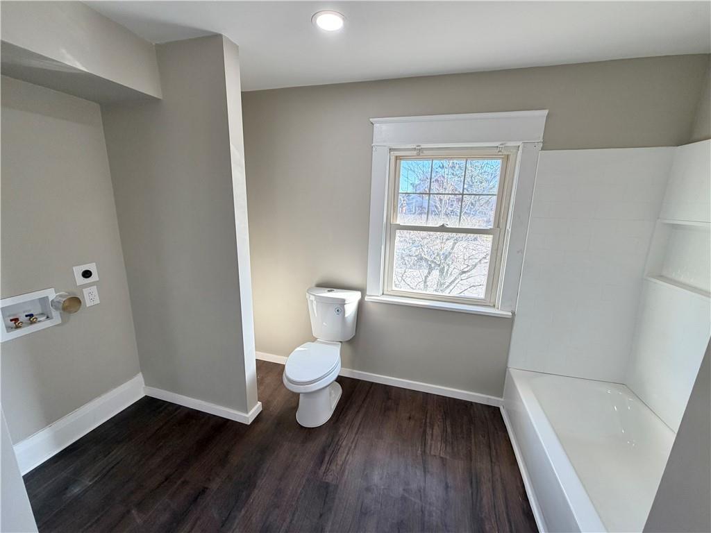 320 Reis Street New Castle, PA 16101 - Photo 19 of 28 a bathroom with a sink and a toilet