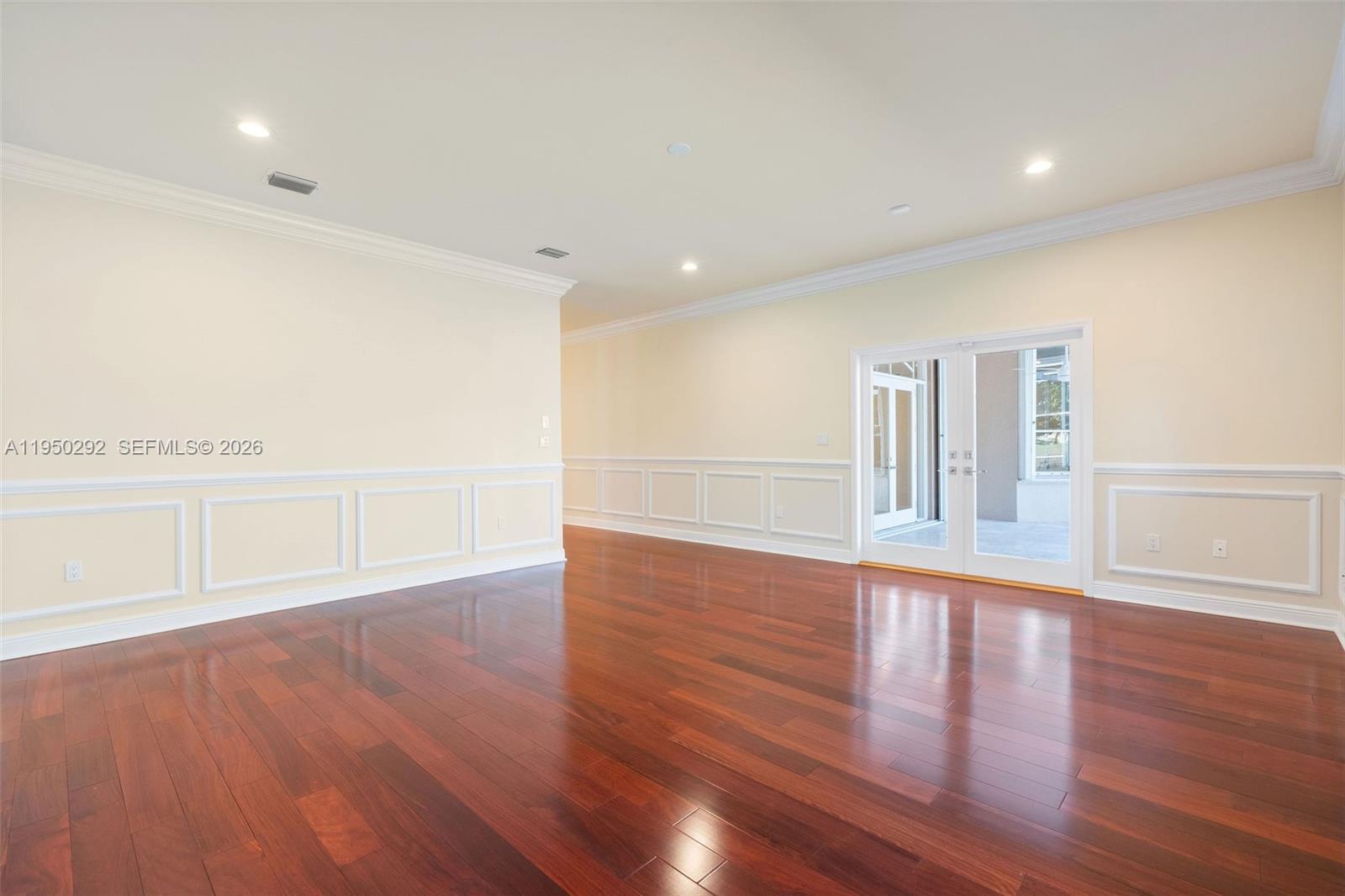 8281 Southwest 84th Terrace Miami, FL 33143 - Photo 15 of 38