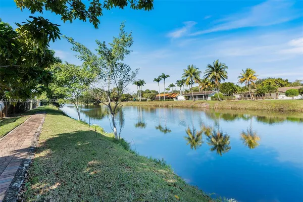 a view of a lake with houses