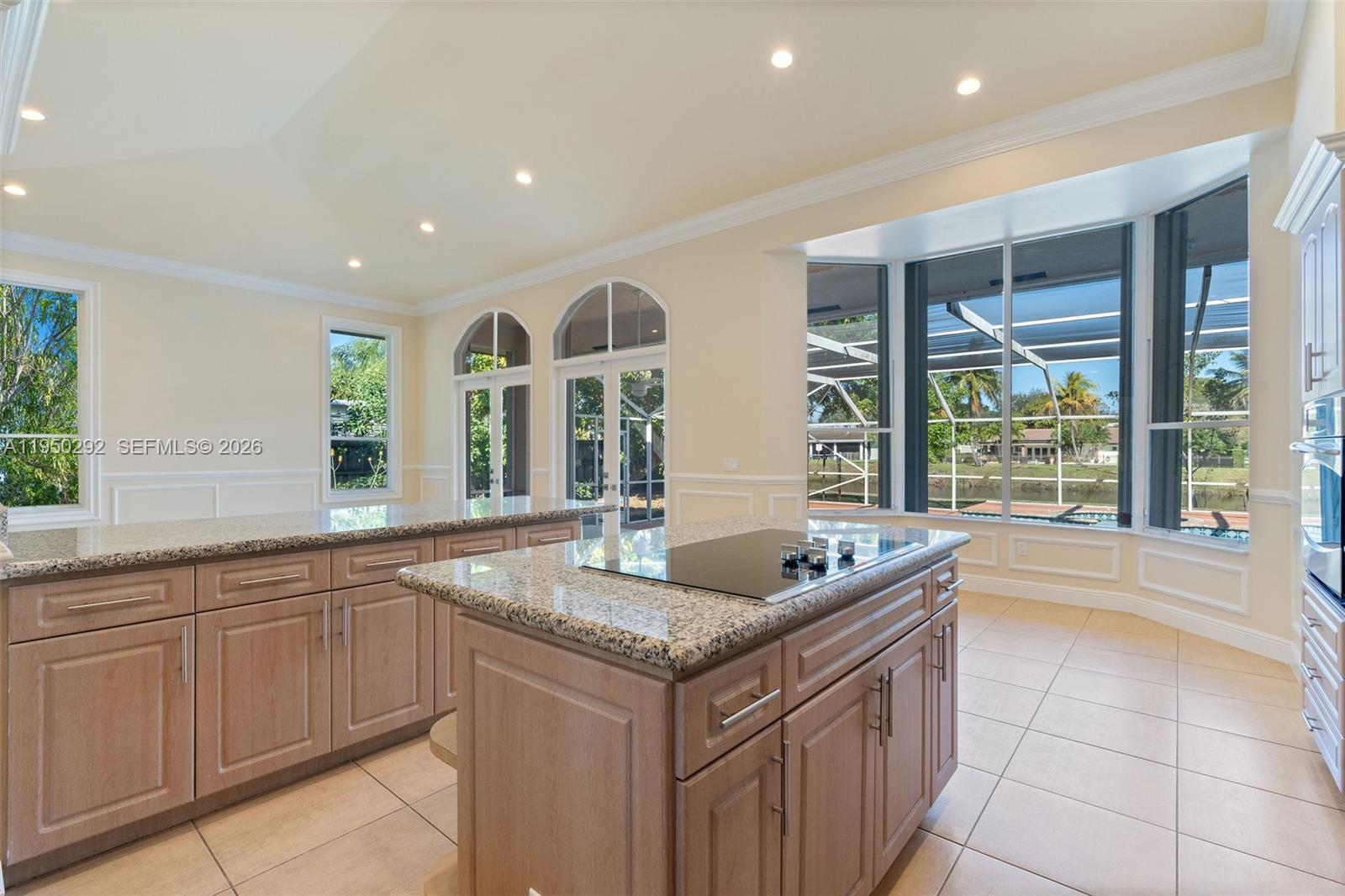 8281 Southwest 84th Terrace Miami, FL 33143 - Photo 6 of 38