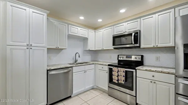 $2,350 | 459 Ibis Lane, Unit 412, Satellite Beach, FL 32937