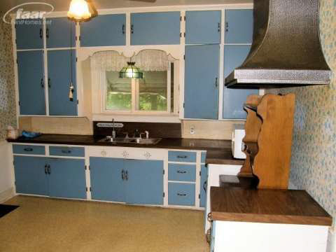 5073 North Ridge Road Chesaning, MI 48616 - Photo 14 of 17 20365614-13.JPG