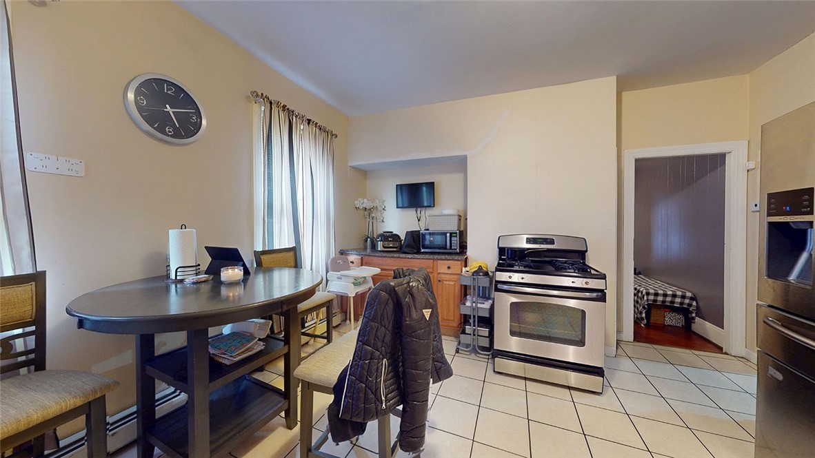 54 Joslin Street Providence, RI 02909 - Photo 5 of 48