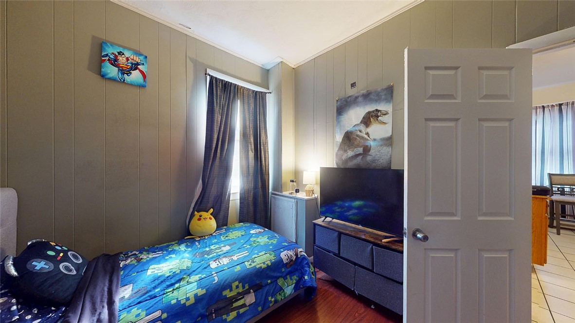 54 Joslin Street Providence, RI 02909 - Photo 9 of 48