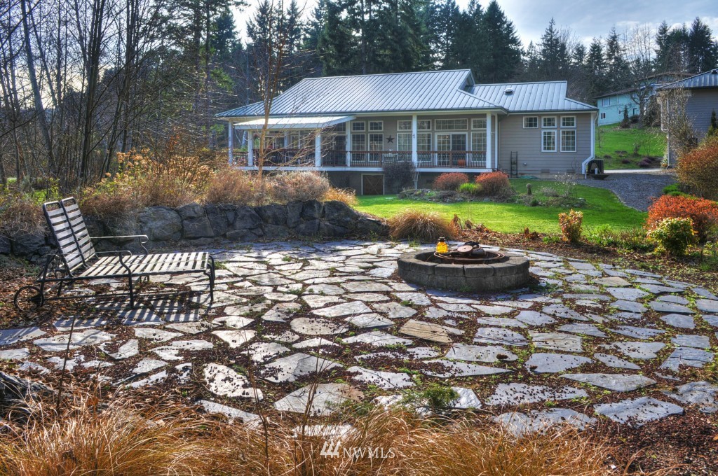 15345 Virginia Point Road Northeast Poulsbo, WA 98370 - Photo 18 of 20 Gallery Image 18