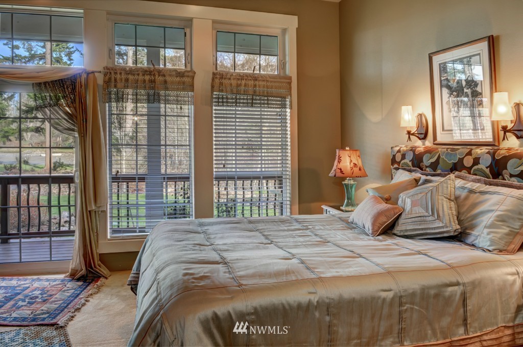 15345 Virginia Point Road Northeast Poulsbo, WA 98370 - Photo 8 of 20 Gallery Image 8