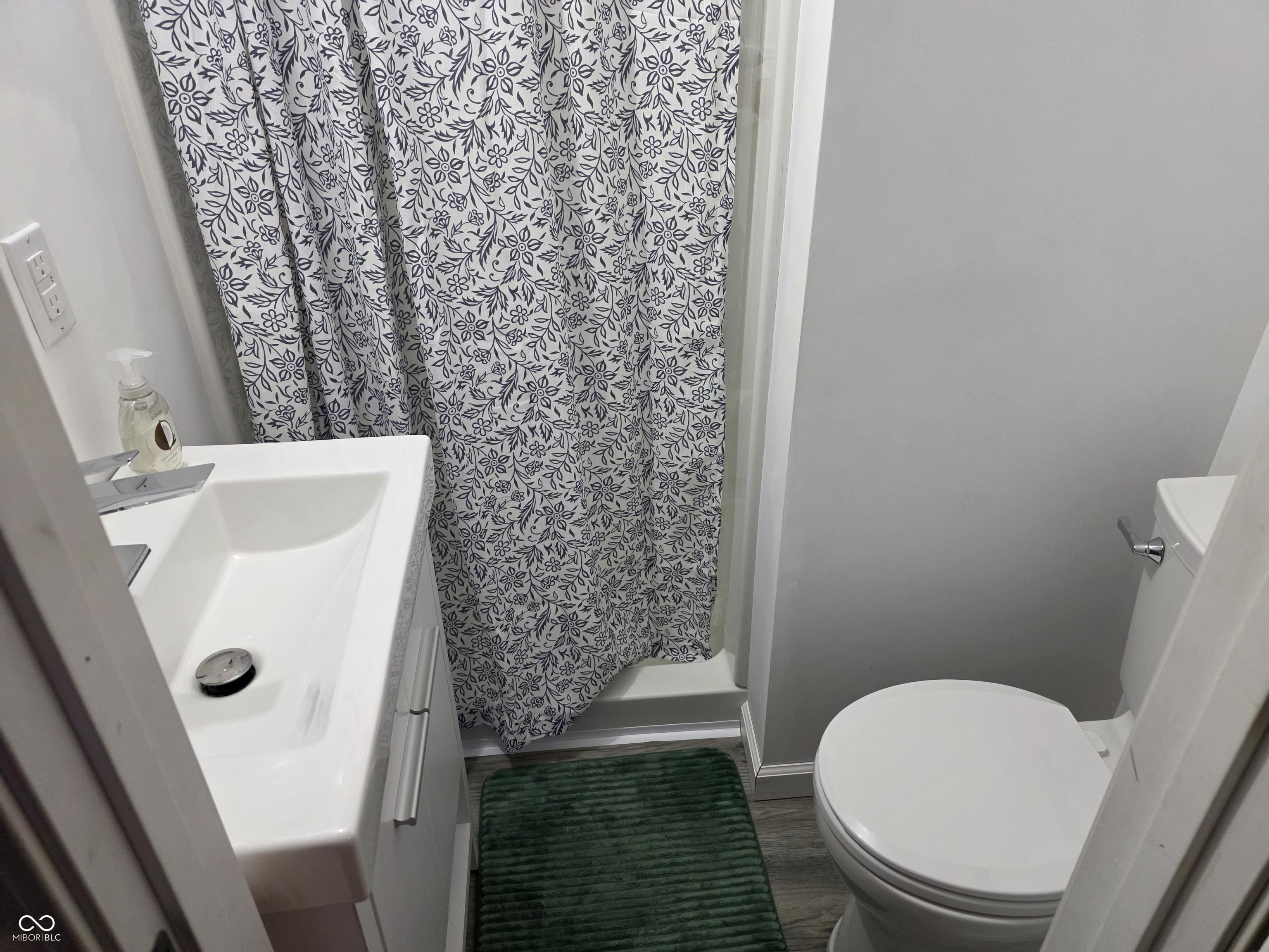 935 Fry Road Greenwood, IN 46142 - Photo 18 of 27 Gallery Image 18