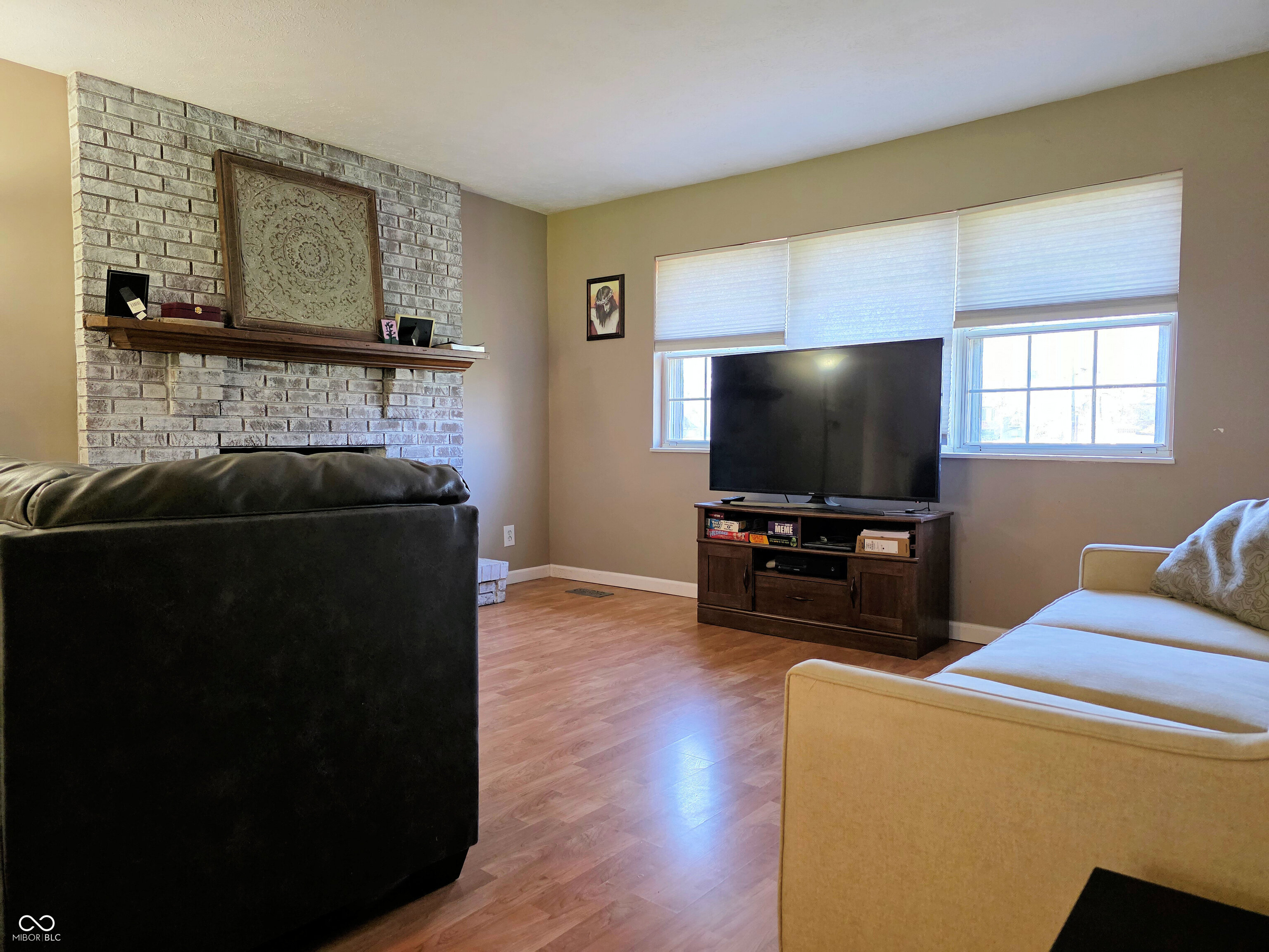 935 Fry Road Greenwood, IN 46142 - Photo 5 of 27 Gallery Image 5