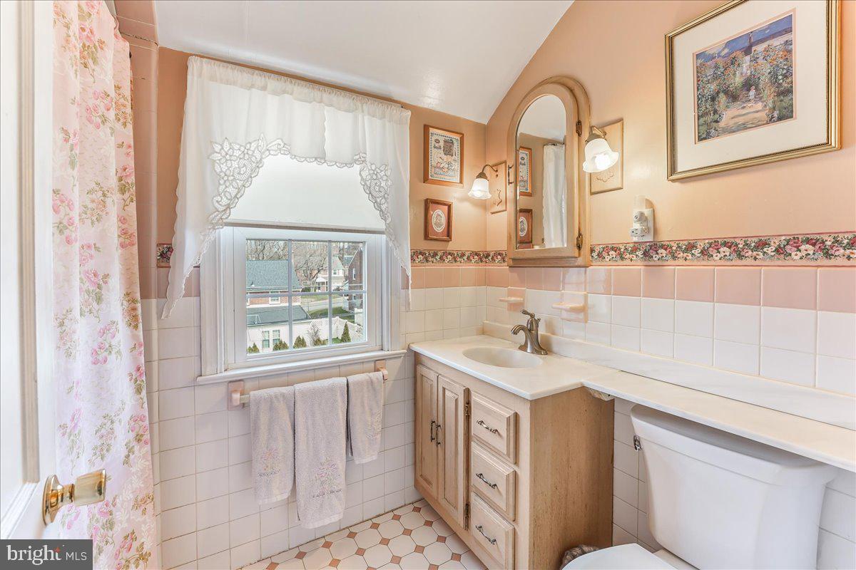 241 Signal Road Drexel Hill, PA 19026 - Photo 18 of 30