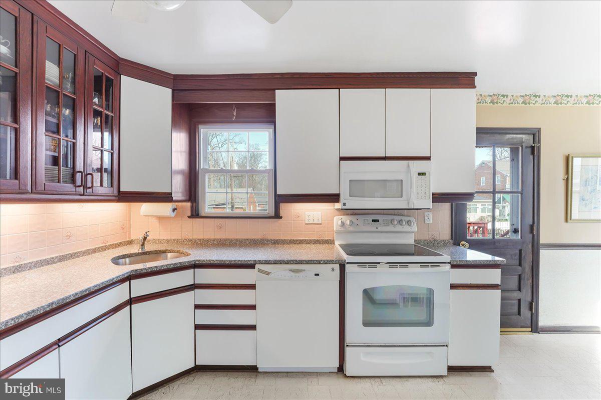 241 Signal Road Drexel Hill, PA 19026 - Photo 9 of 30