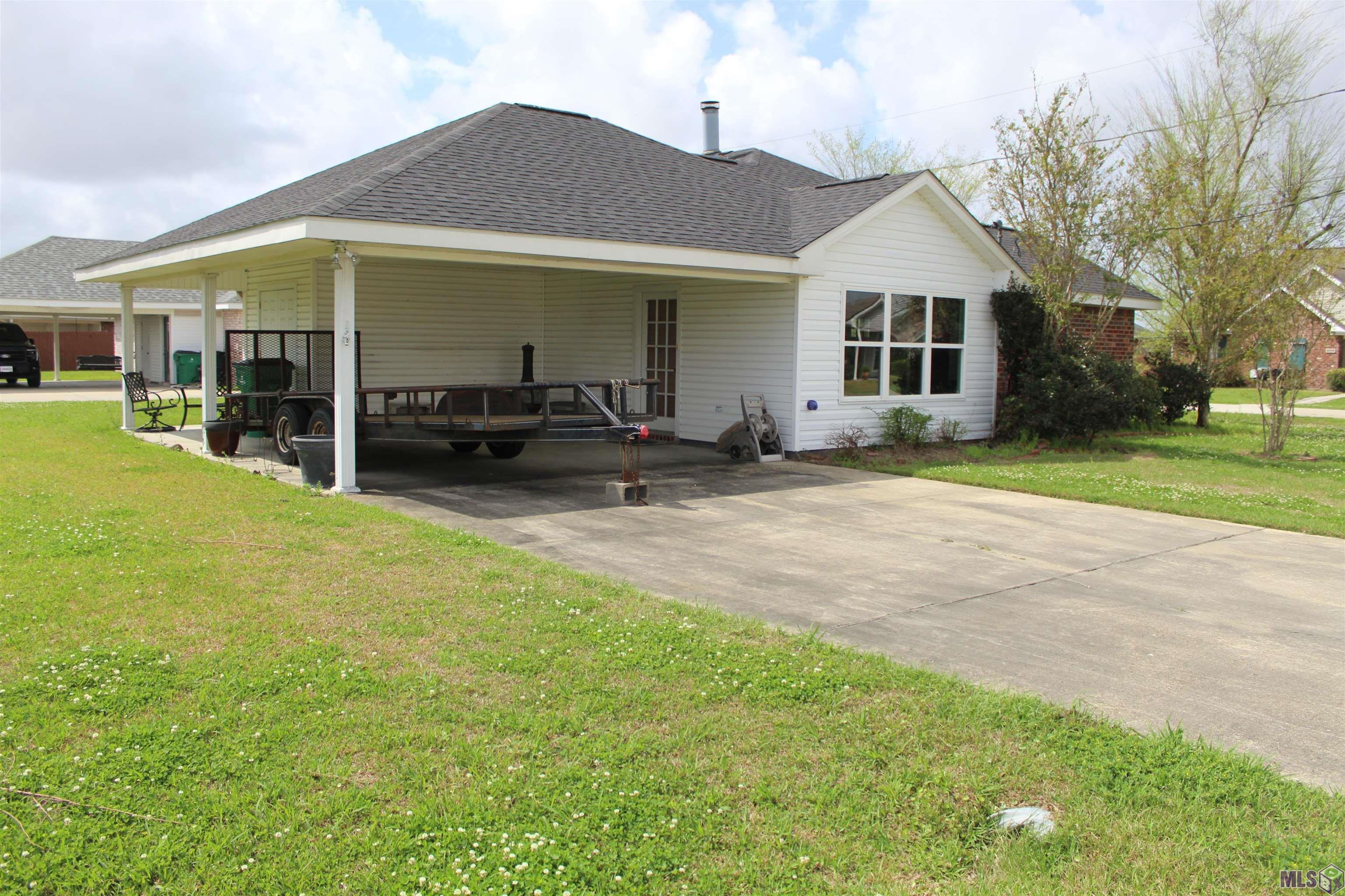 301 Aspen Drive Raceland, LA 70394 - Photo 2 of 21