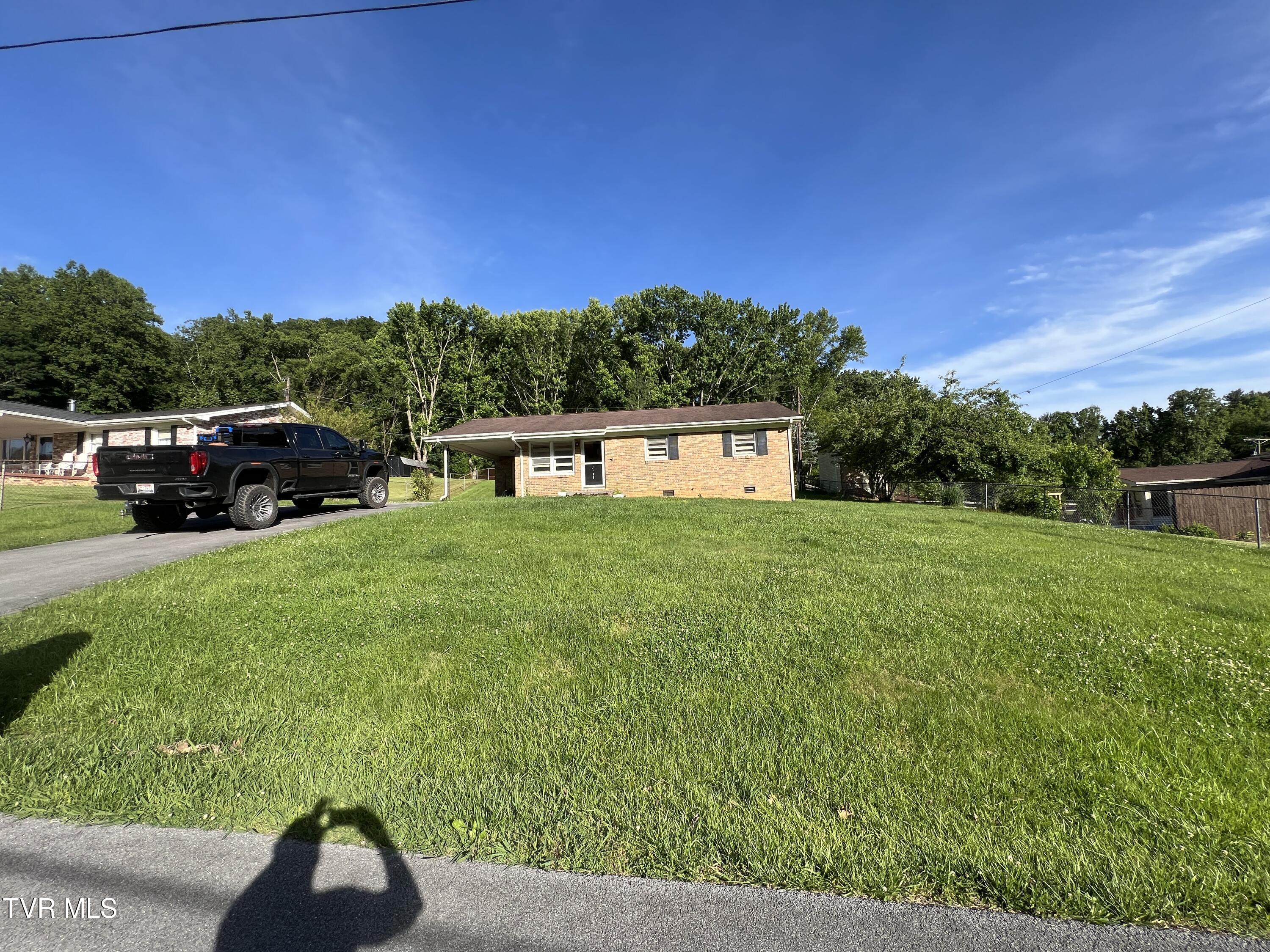 216 Spurgeon Road Blountville, TN 37617 - Photo 1 of 17 IMG_7110