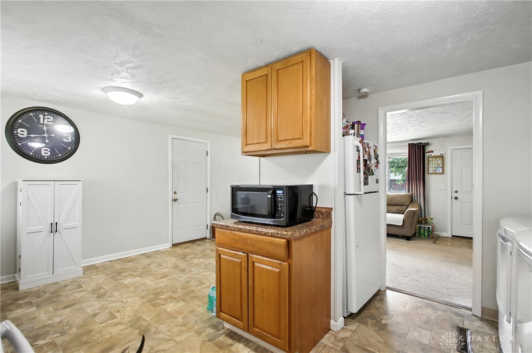 4796 Lamme Road Dayton, OH 45439 - Photo 13 of 28