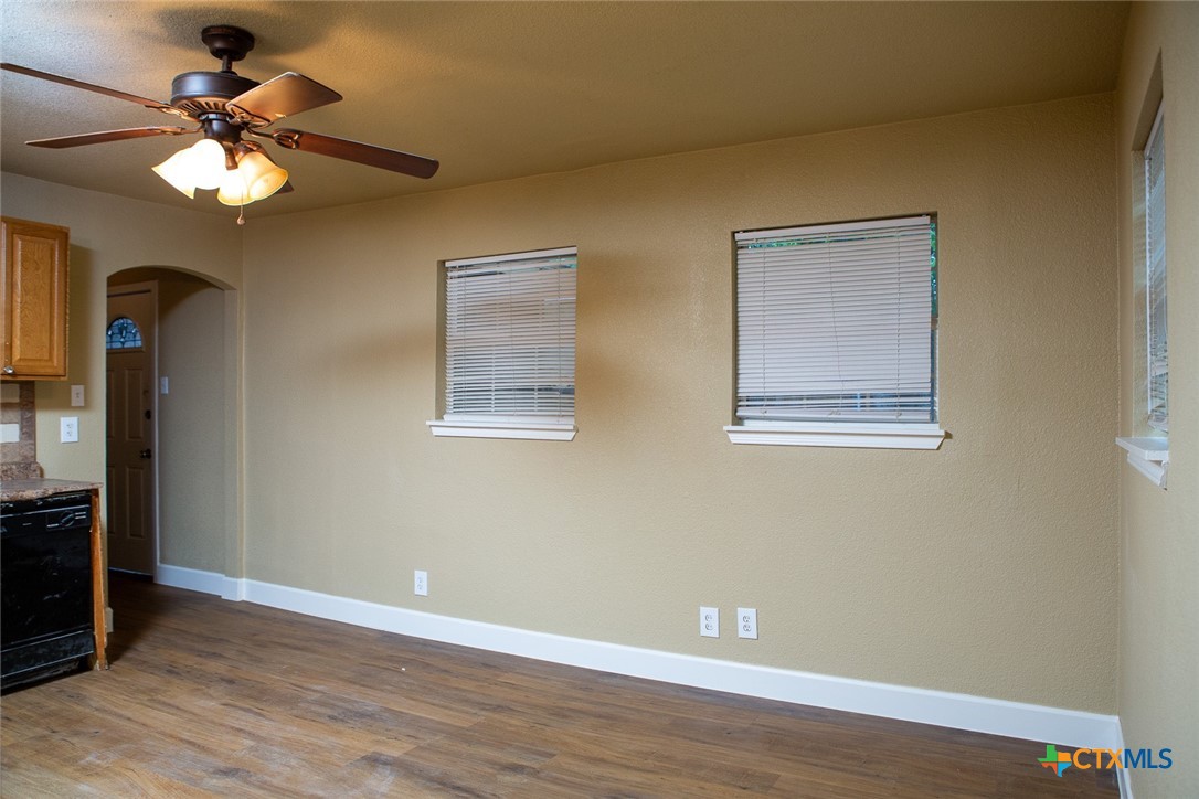 1402 Toliver Street Killeen, TX 76541 - Photo 16 of 44