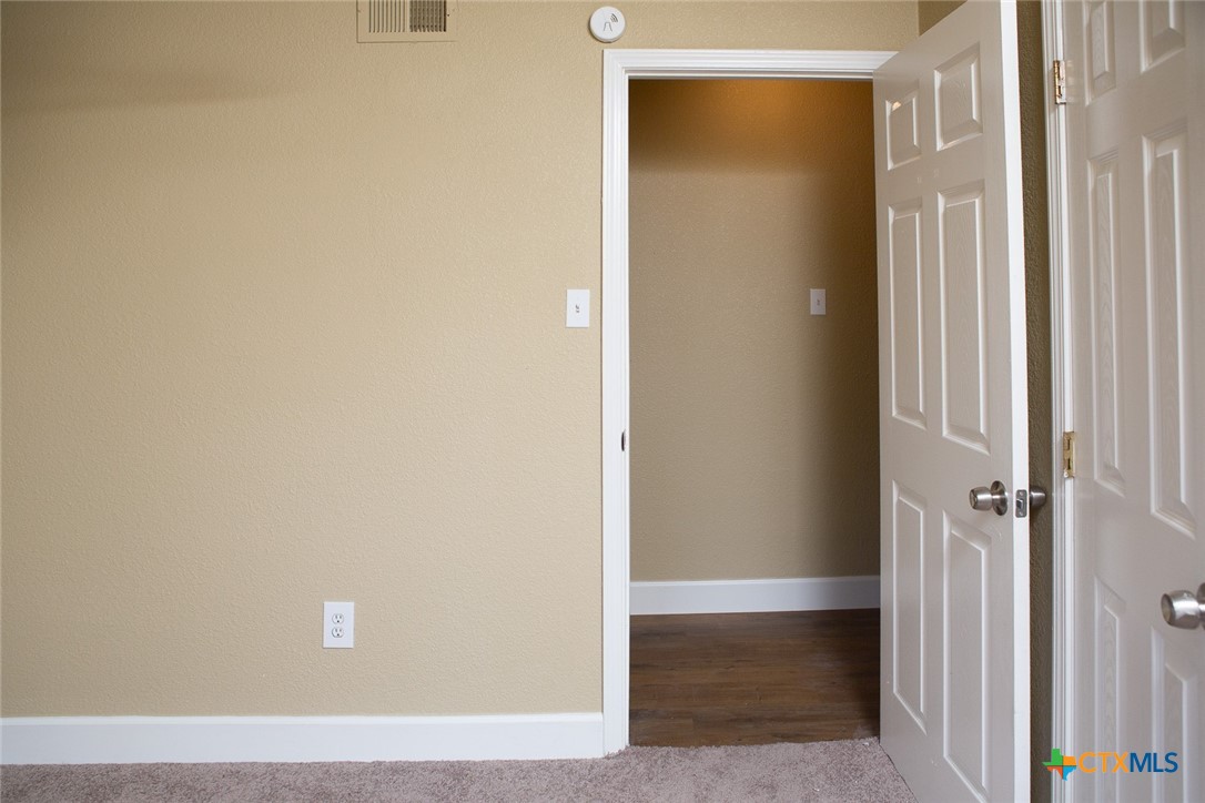 1402 Toliver Street Killeen, TX 76541 - Photo 19 of 44