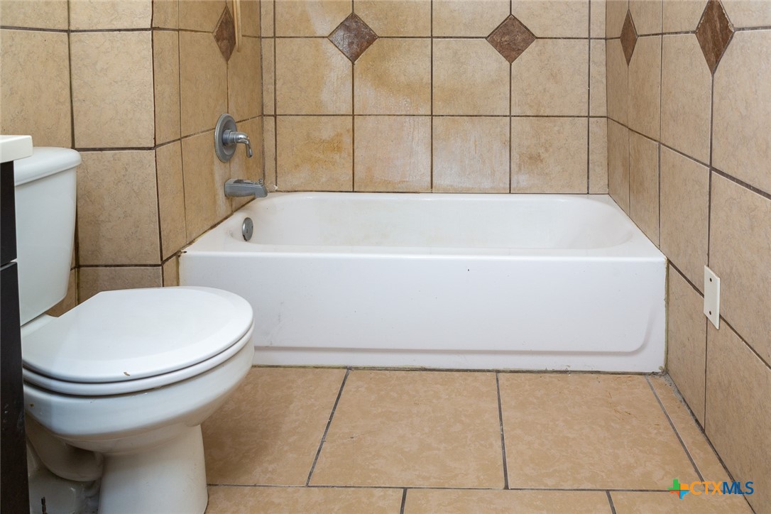 1402 Toliver Street Killeen, TX 76541 - Photo 26 of 44