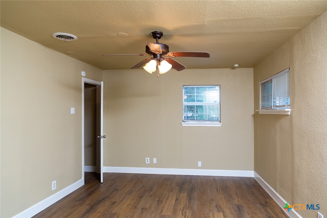 1402 Toliver Street Killeen, TX 76541 - Photo 32 of 44