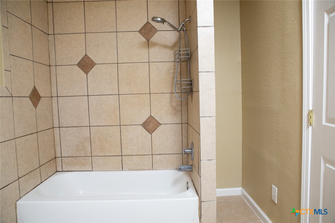 1402 Toliver Street Killeen, TX 76541 - Photo 39 of 44