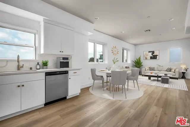 $3,368 | 4701 Saturn Street, Unit 3/4, Los Angeles, CA 90019