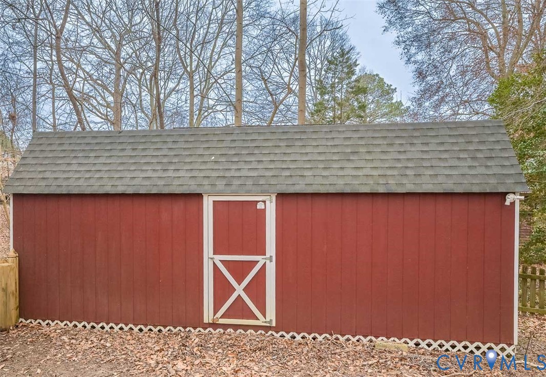 10217 Atlee Station Road Mechanicsville, VA 23116 - Photo 41 of 45 a backyard of a house