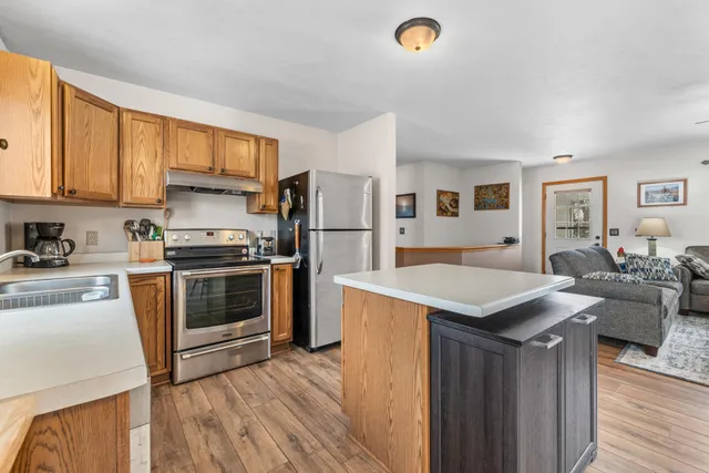 $385,000 | 1580 Foxtail Drive, Hartford, WI 53027