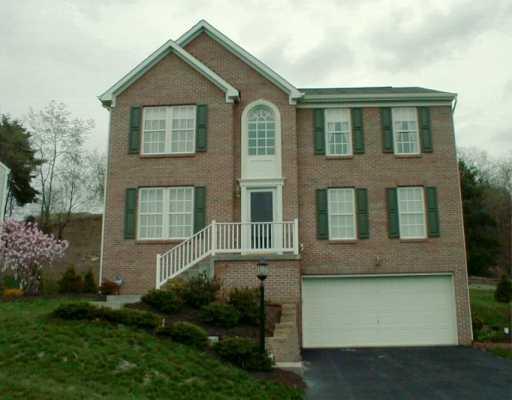 515 Meade Drive McKees Rocks, PA 15136 - Photo 1 of 7 Exterior Front.