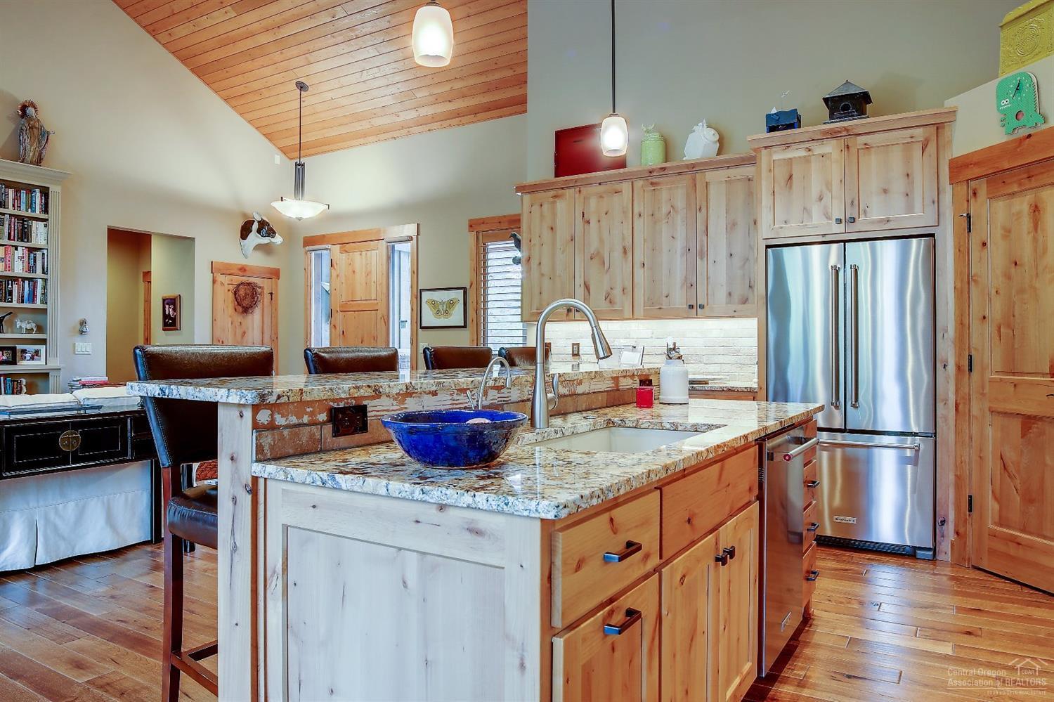 56647 Sunstone Loop Bend, OR 97707 - Photo 9 of 25 Additional Photo