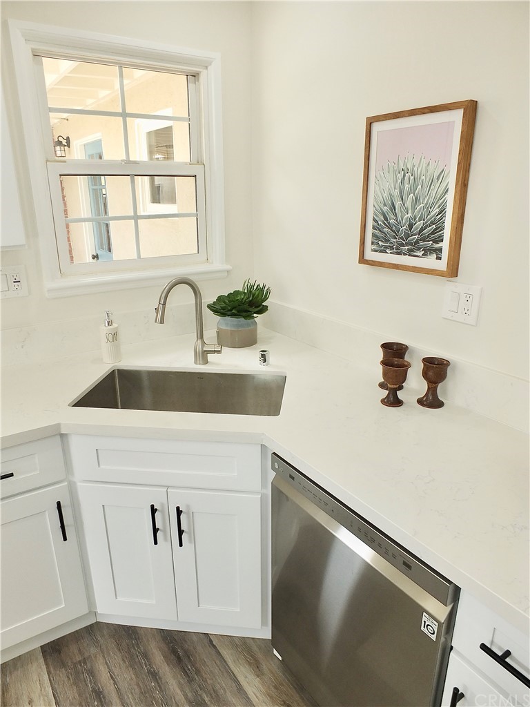 3758 Chatwin Avenue Long Beach, CA 90808 - Photo 12 of 54