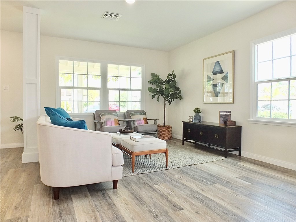 3758 Chatwin Avenue Long Beach, CA 90808 - Photo 5 of 54