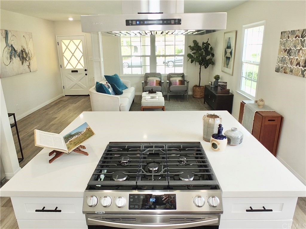 3758 Chatwin Avenue Long Beach, CA 90808 - Photo 7 of 54