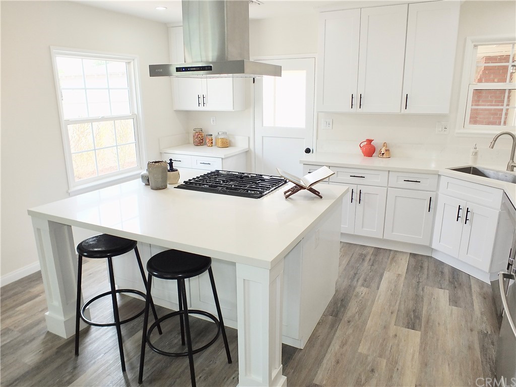 3758 Chatwin Avenue Long Beach, CA 90808 - Photo 9 of 54