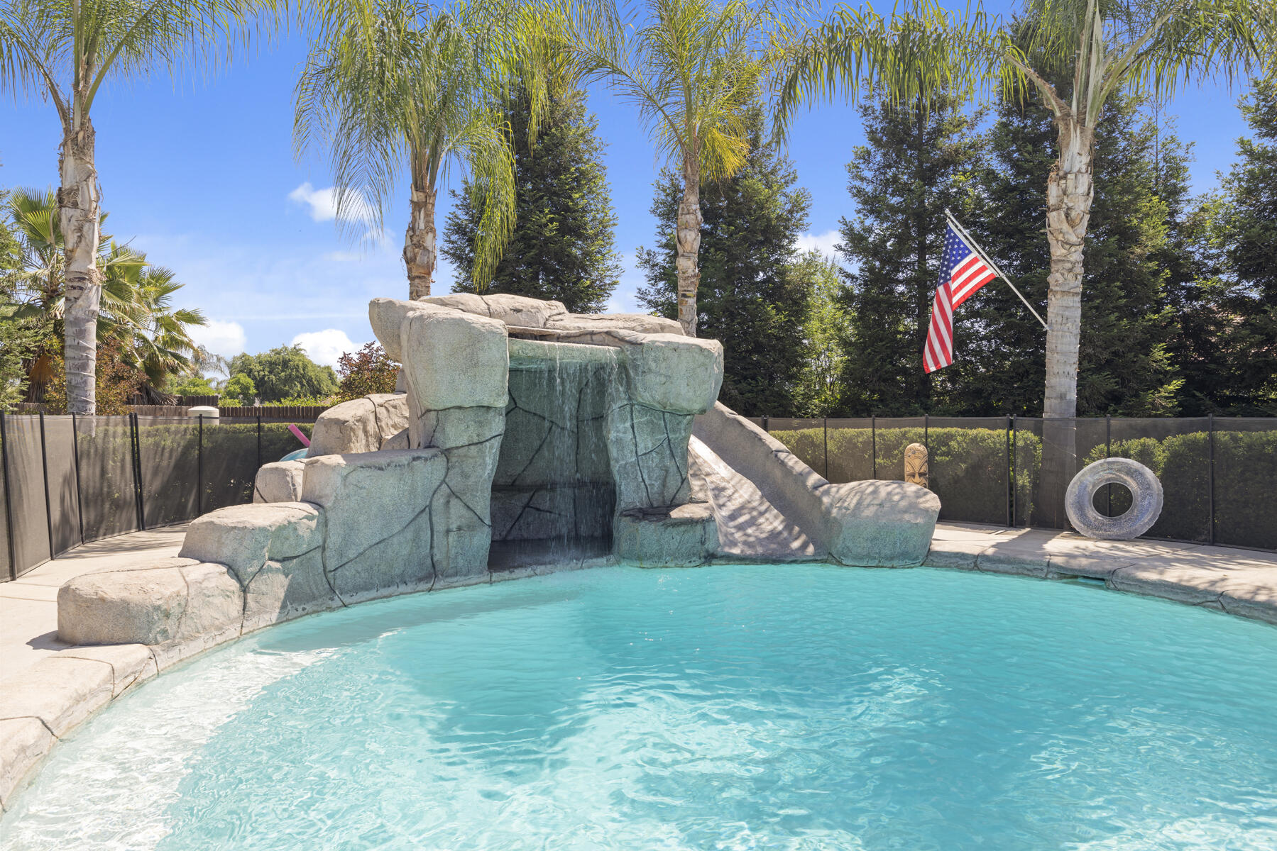 2208 West Benton Court Exeter, CA 93221 - Photo 54 of 84 54 - Pool (2)