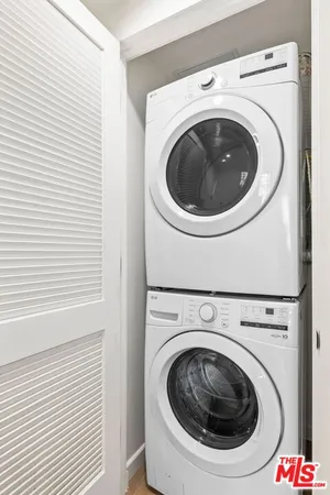 $6,400 | 1414 1/2 South Beverly Drive, Unit 303, Los Angeles, CA 90035