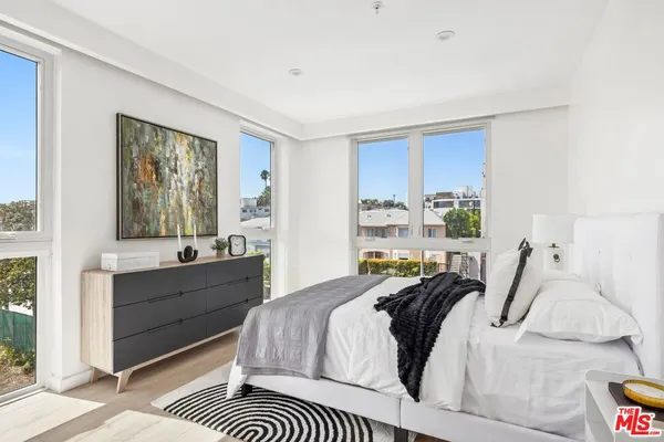 $6,400 | 1414 1/2 South Beverly Drive, Unit 303, Los Angeles, CA 90035