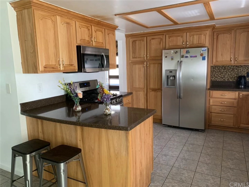 5053 Roundup Road Norco, CA 92860 - Photo 16 of 71 kitchen and quartz counter top