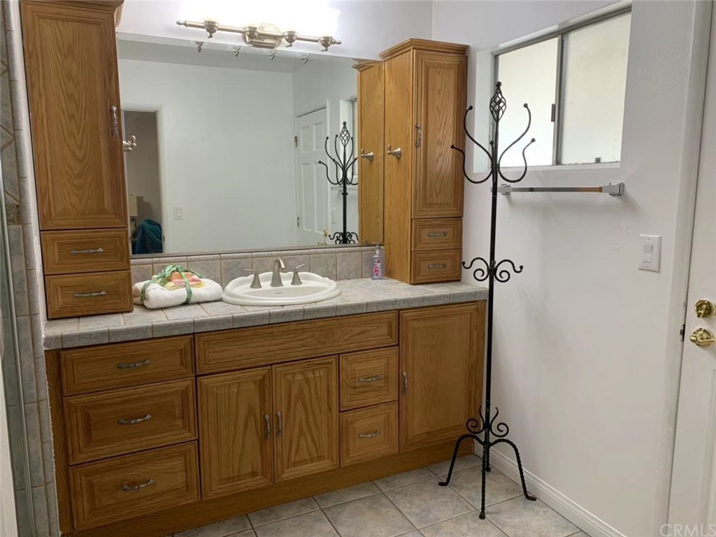 5053 Roundup Road Norco, CA 92860 - Photo 22 of 71 master bathroom