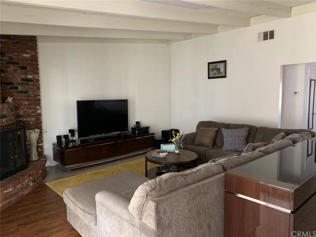 5053 Roundup Road Norco, CA 92860 - Photo 7 of 71 living room