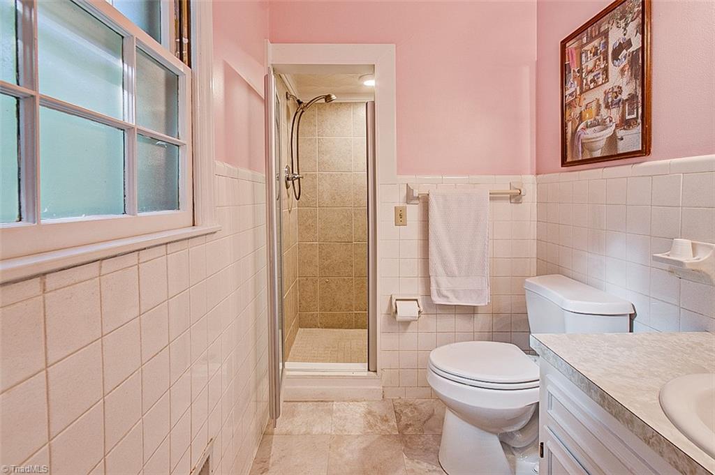 910 Greystone Road Asheboro, NC 27203 - Photo 17 of 28 Gallery Image 17
