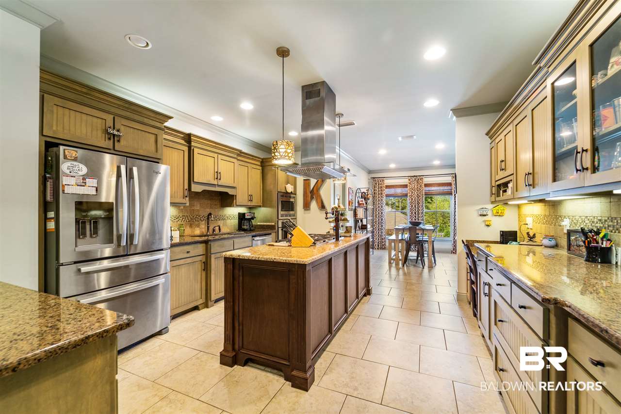 6307 Garrison Drive Daphne, AL 36527 - Photo 7 of 23 Kitchen