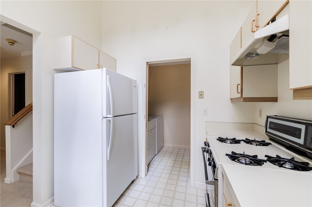 223 Highland Parkway Rochester, NY 14620 - Photo 14 of 29