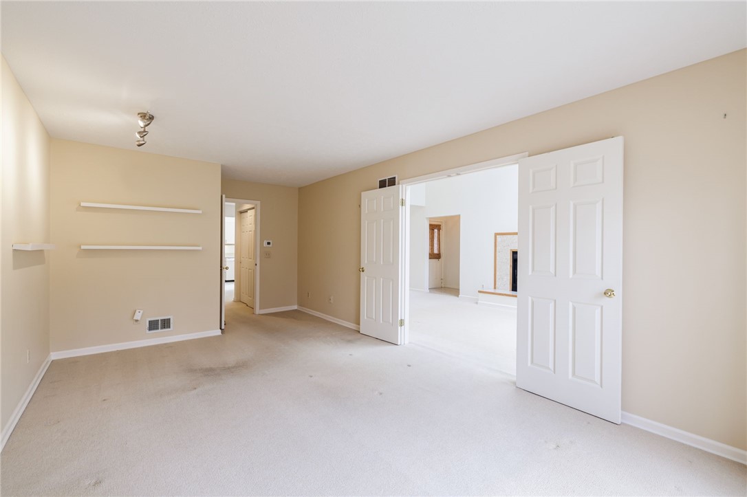 223 Highland Parkway Rochester, NY 14620 - Photo 16 of 29