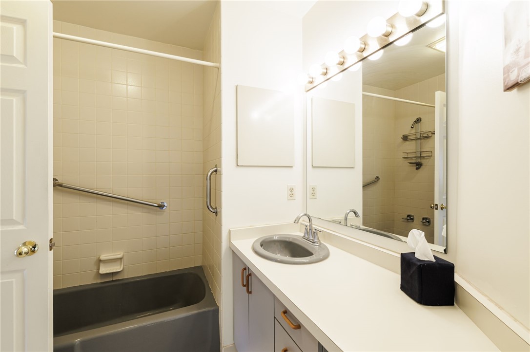 223 Highland Parkway Rochester, NY 14620 - Photo 23 of 29