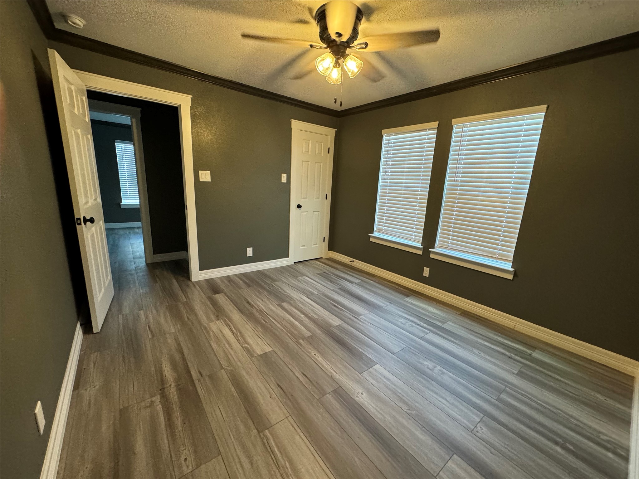 1906 Banks Street Houston, TX 77098 - Photo 3 of 9