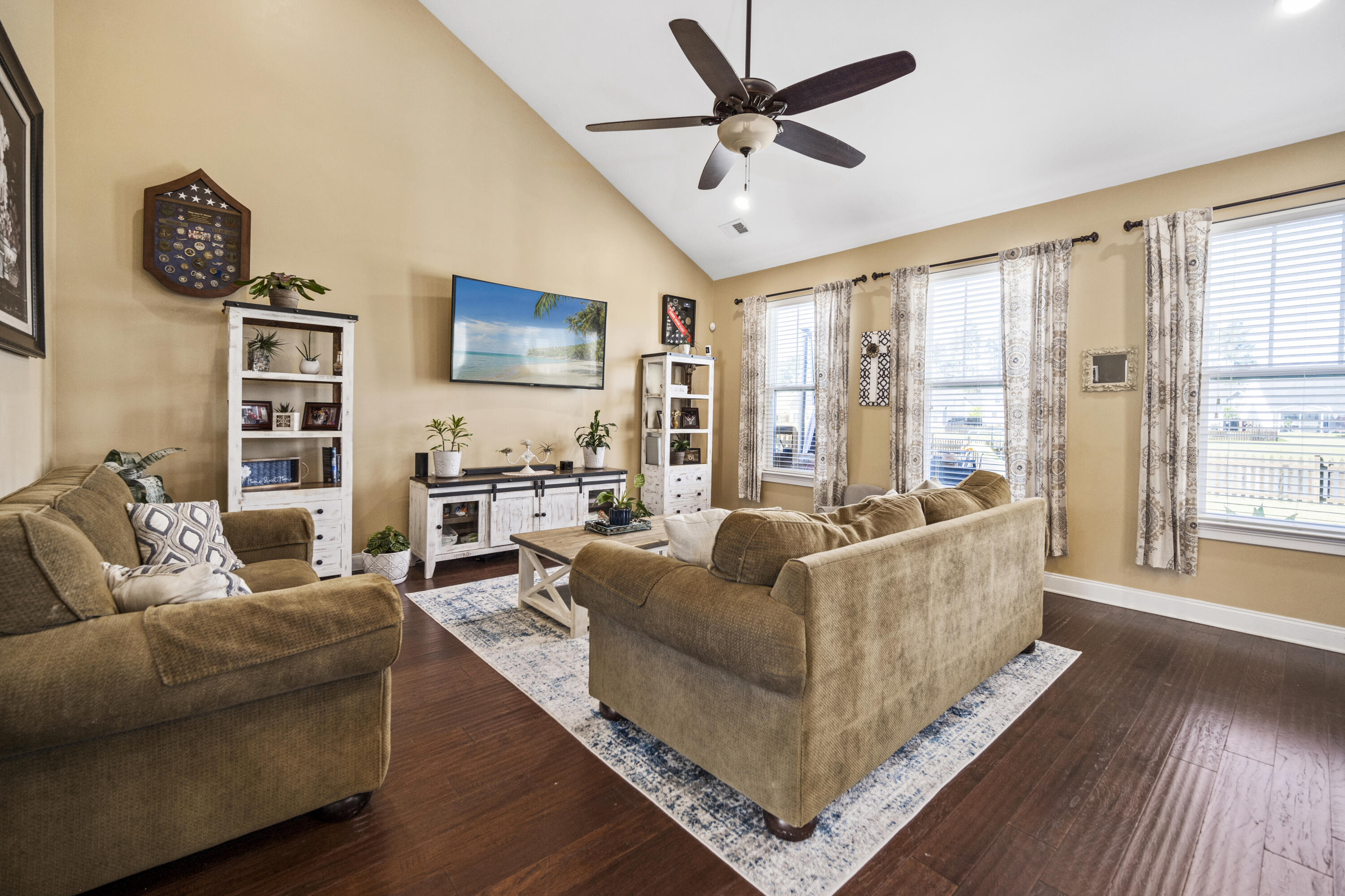 412 Spectrum Road Summerville, SC 29486 - Photo 13 of 46 Living Room