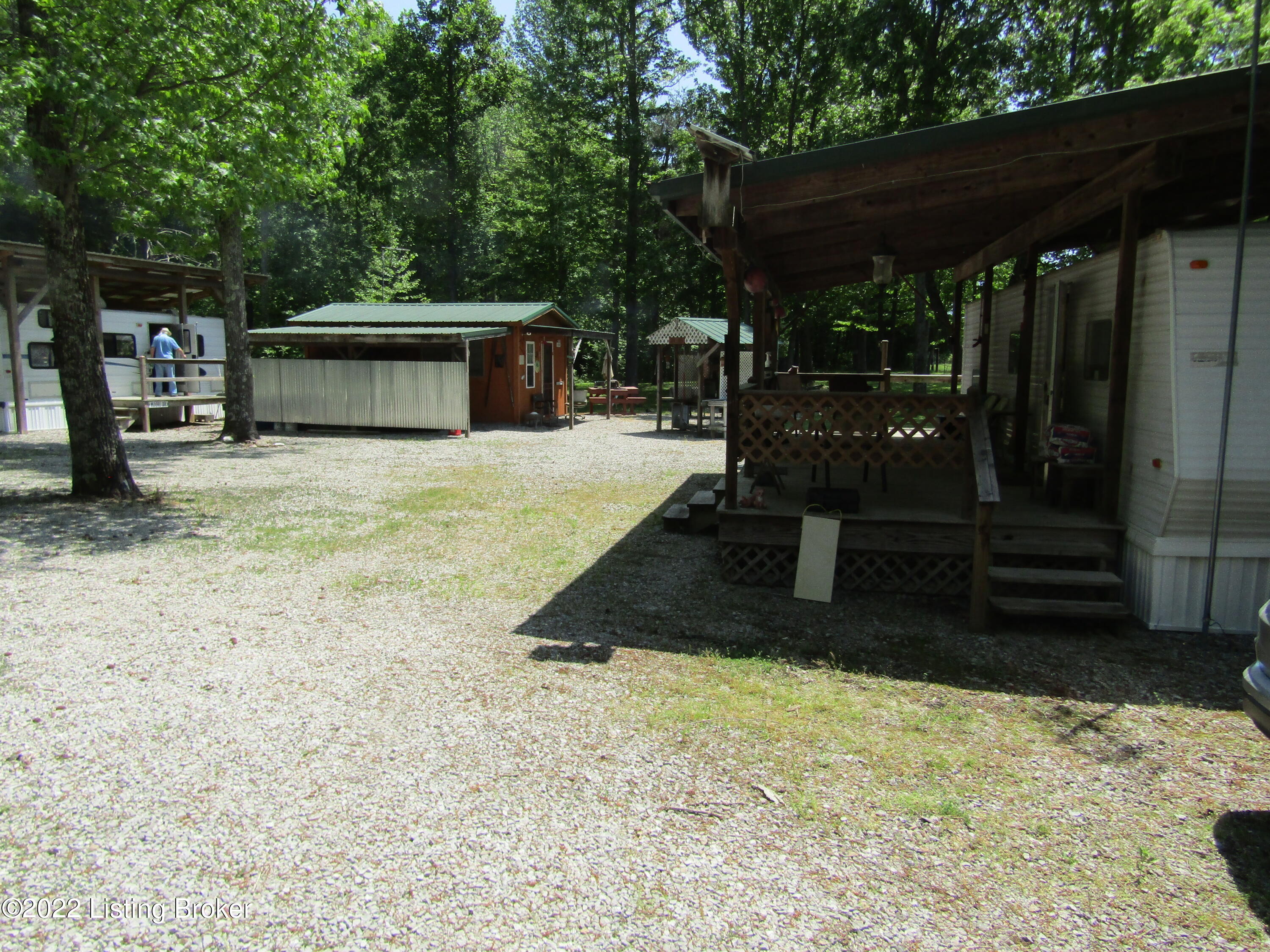 1260 Snap Road Clarkson, KY 42726 - Photo 2 of 36 IMG_0838