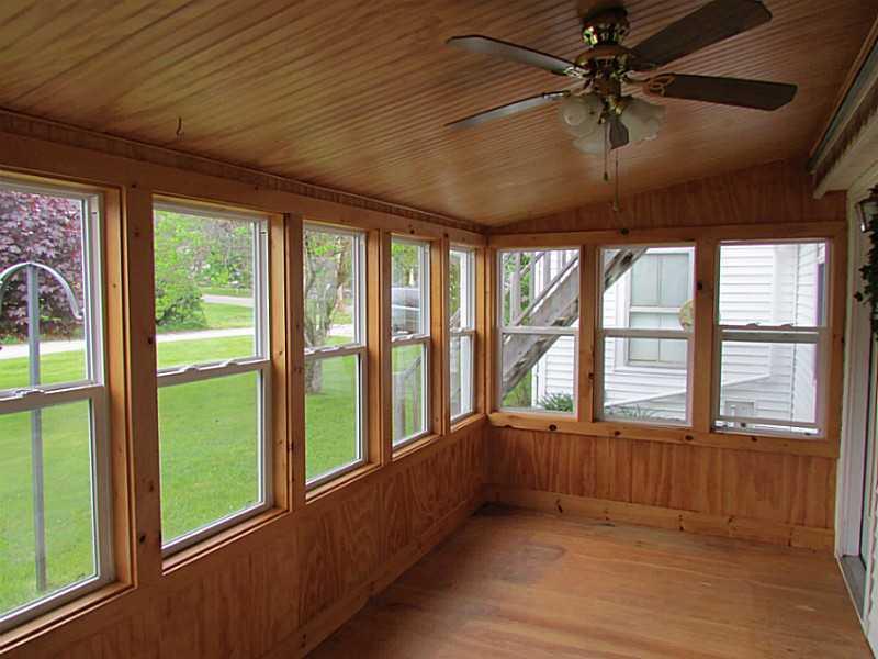 10 Brooklyn Heights Road Thomaston, ME 04861 - Photo 7 of 32 Sunroom.